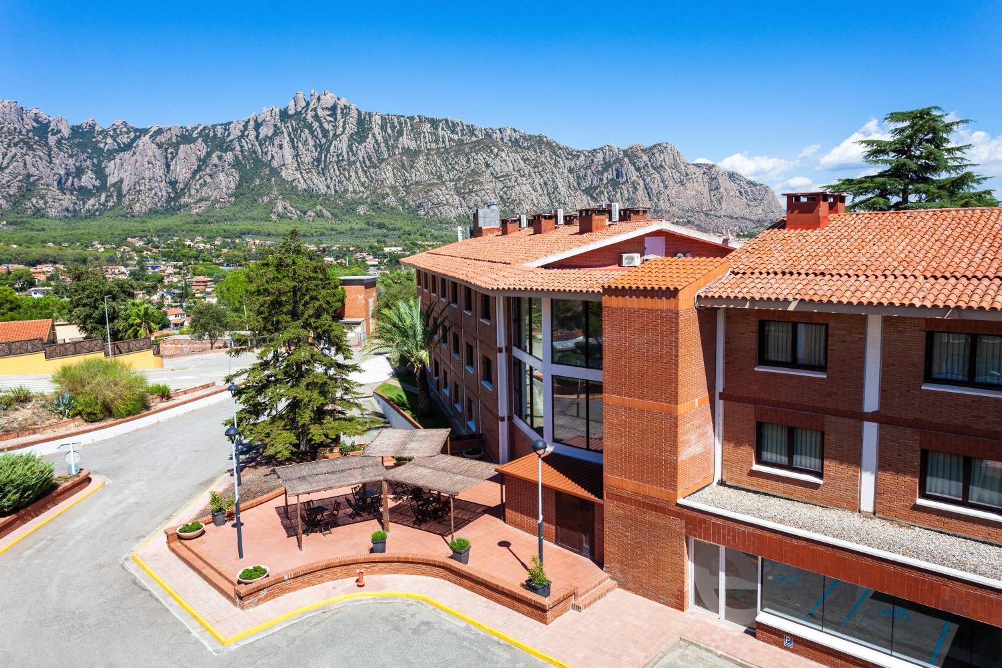 Checkin Montserrat Collbató Exterior foto
